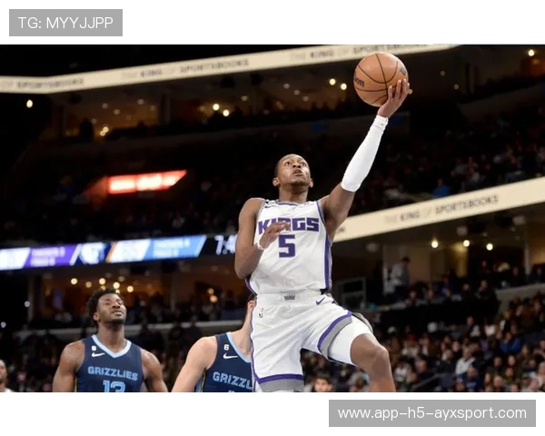 国王侧翼训练，福克斯三分节奏逐步恢复